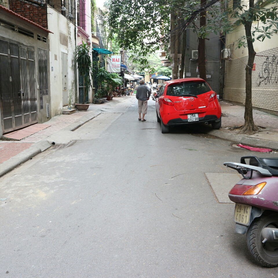 ban nha ha noi